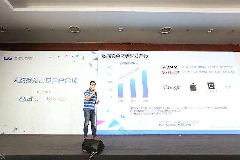 vbox4132_513A4614_110856_small.JPG